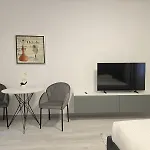 Larin * בוקרשט