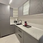 Larin * בוקרשט