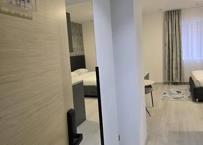 Апартаменти Larin Бухарест