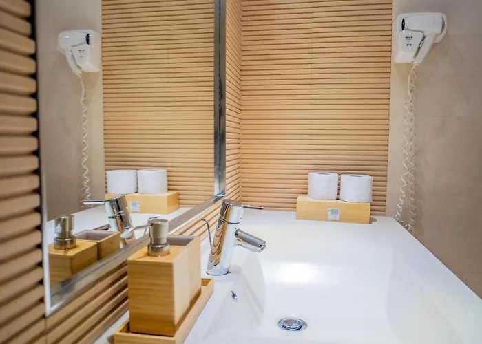 Апартаменти Larin *